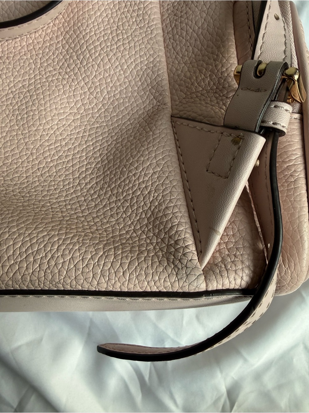 Michael Kors Pale Pink Leather Backpack with Gold Chain Detail - Picture 4 of 14